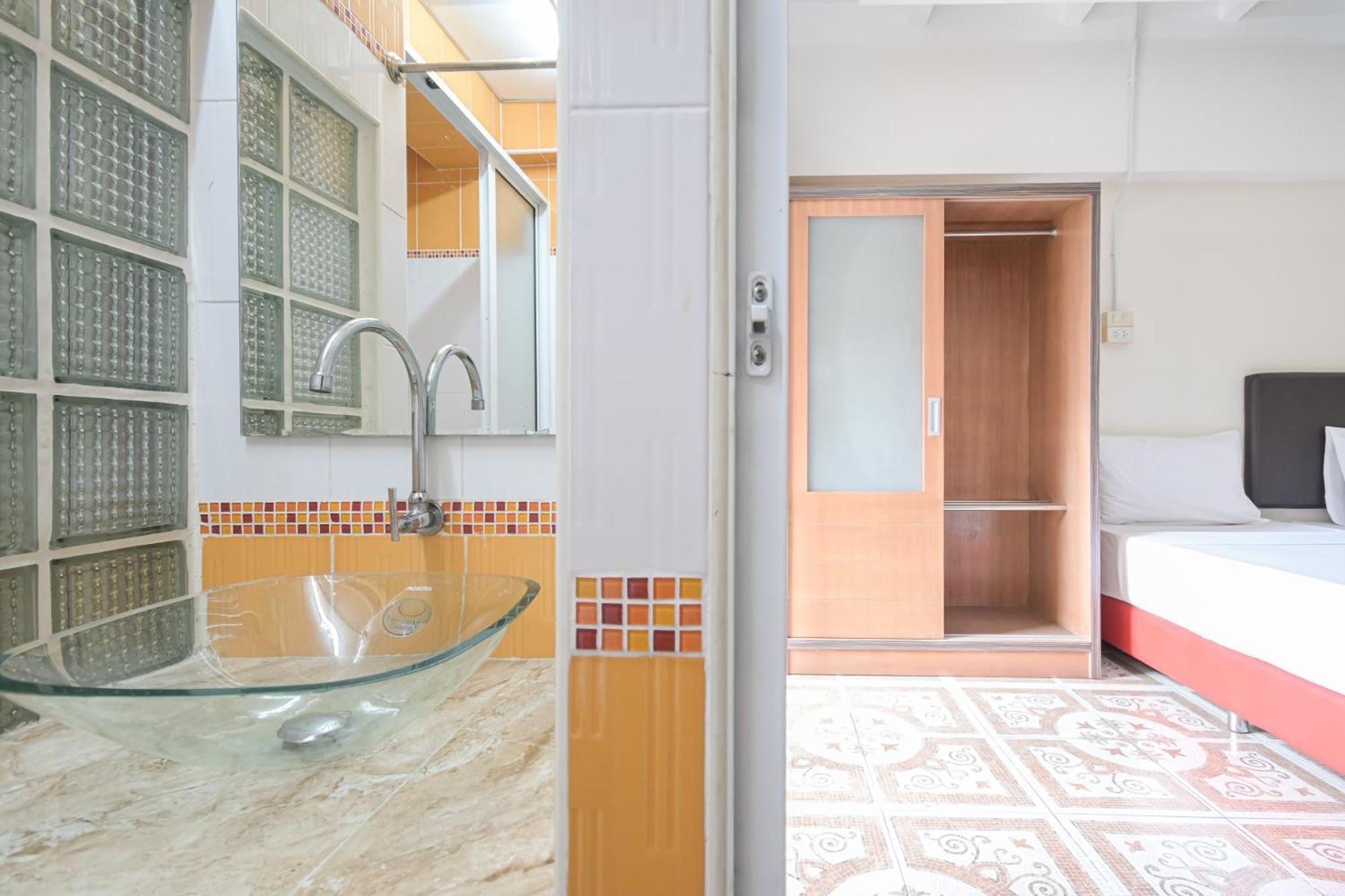 Ac Habitat Bangkok Aparthotel Buitenkant foto