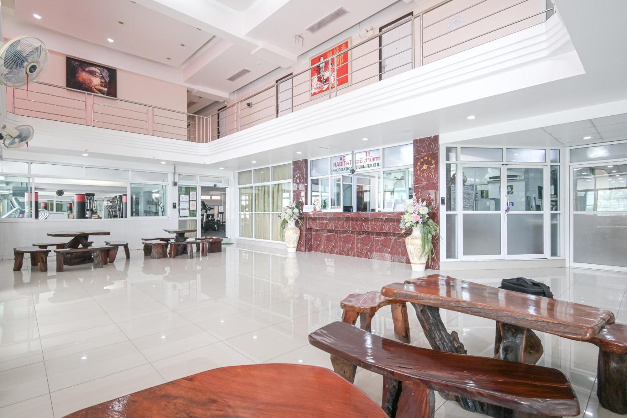 Ac Habitat Bangkok Aparthotel Buitenkant foto