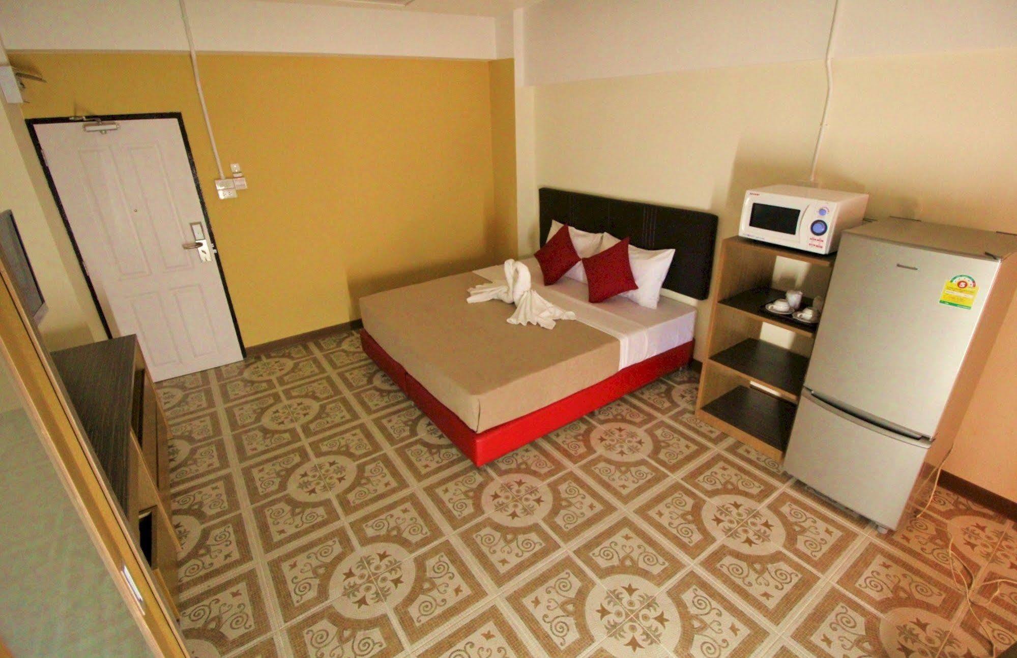 Ac Habitat Bangkok Aparthotel Buitenkant foto